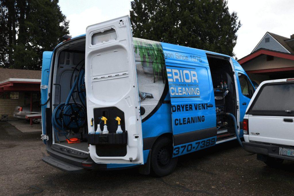 Aurora, Oregon's Premier Cleaning Company - Expertos en conductos de aire, alfombras, ventilación de secadoras y conserjería.